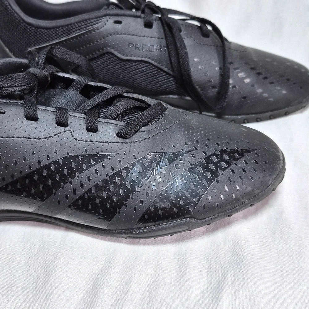 Adidas‎ Predator indoor shoes black lace up womens 7.5